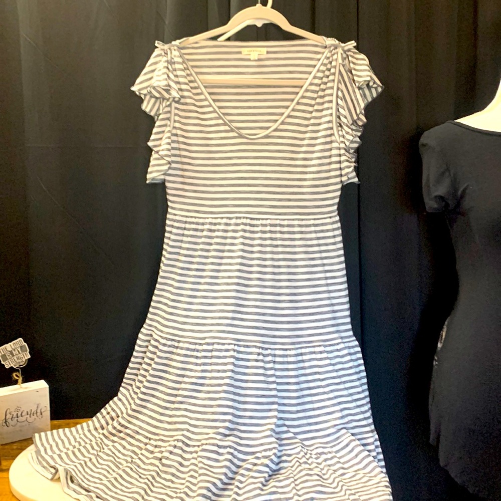 Max Studio Striped Dress in White stripe